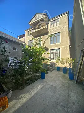 Satılır 9 otaqlı həyət evi 300 m² — Bakı, Səbail 9 otaq 300.00 m²