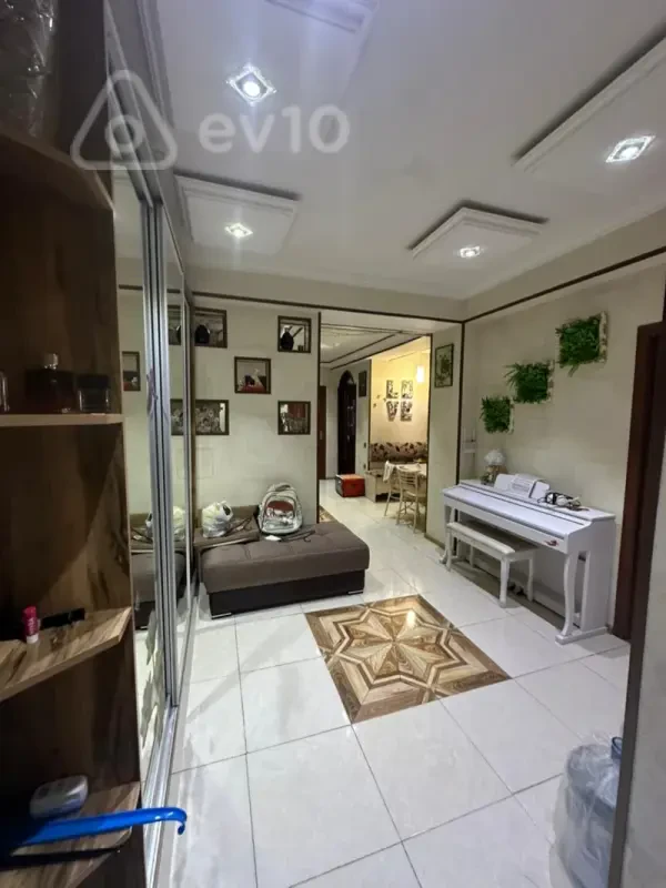 Satılır 3 otaqlı yeni tikili 107 m²