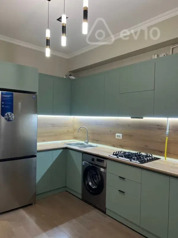 Kirayə verilir 2 otaqlı yeni tikili 72 m²