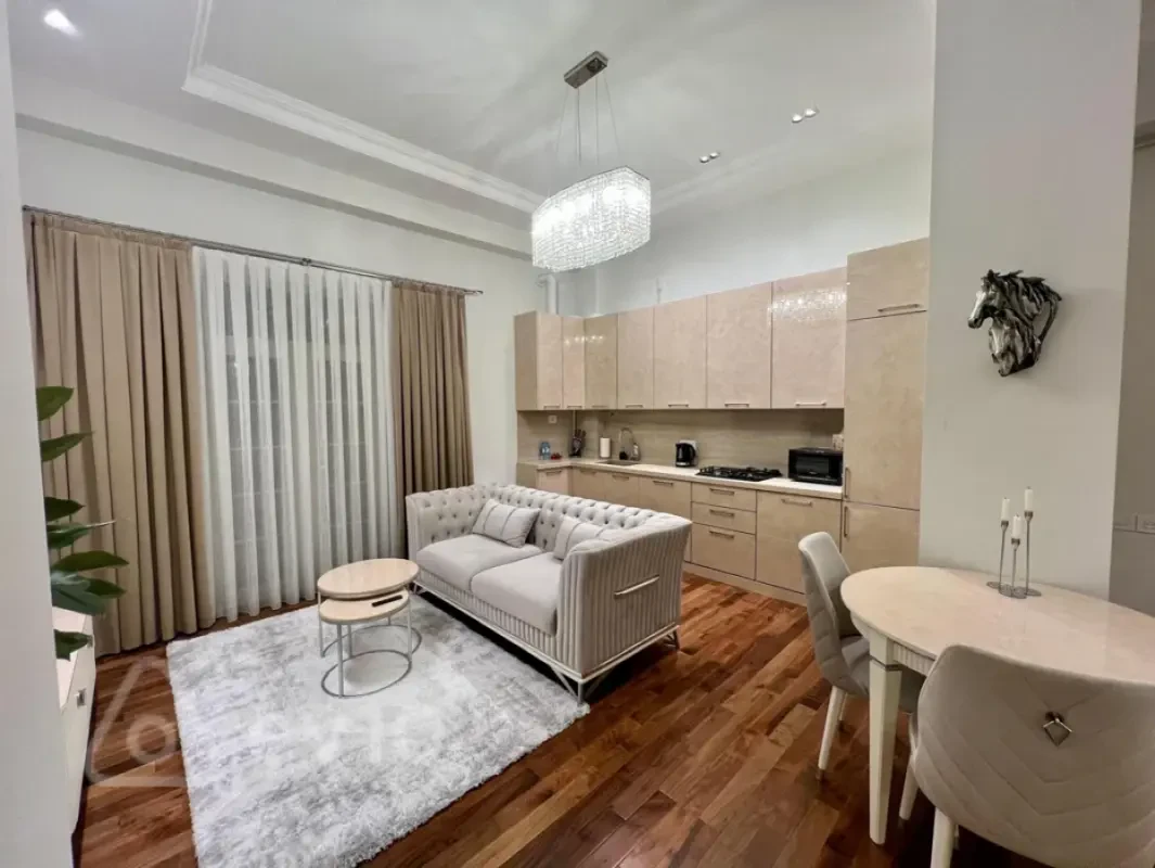Kirayə verilir 2 otaqlı yeni tikili 50 m²