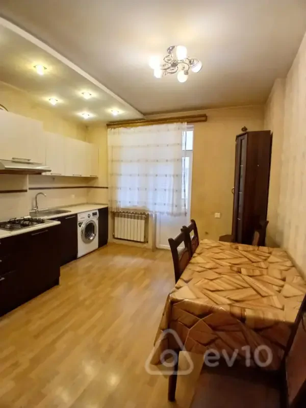 Kirayə verilir 2 otaqlı yeni tikili 50 m²