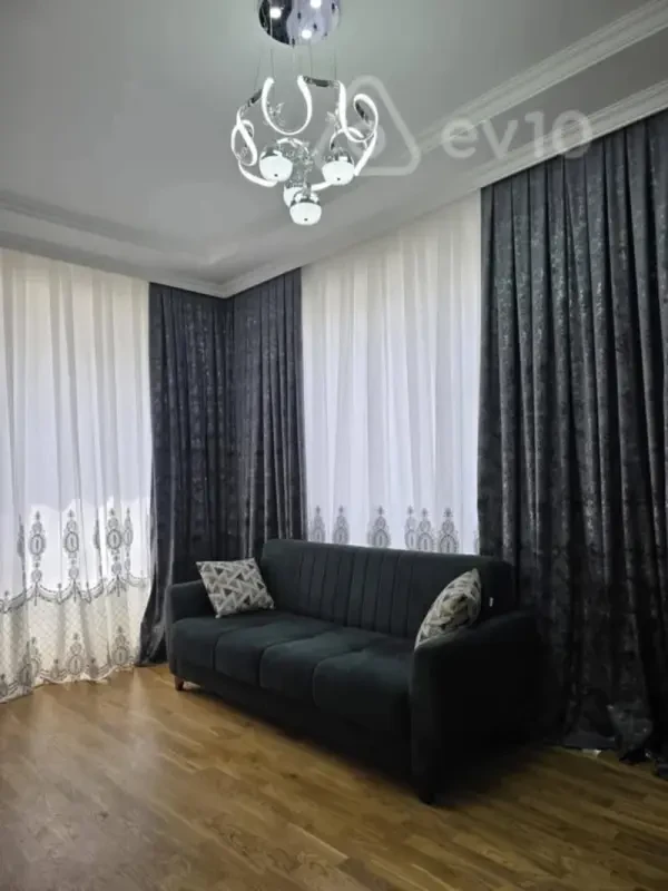 Kirayə verilir 2 otaqlı yeni tikili 75 m²