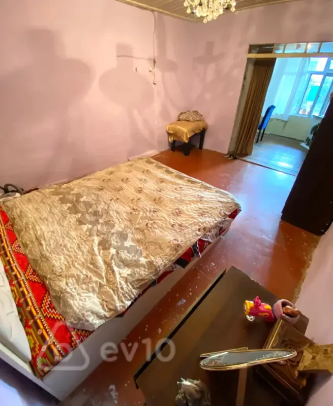 Satılır 7 otaqlı həyət evi 75 m²