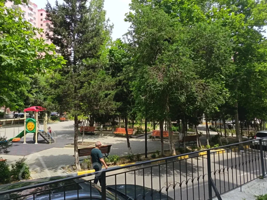 Kirayə verilir 2 otaqlı köhnə tikili 72 m²