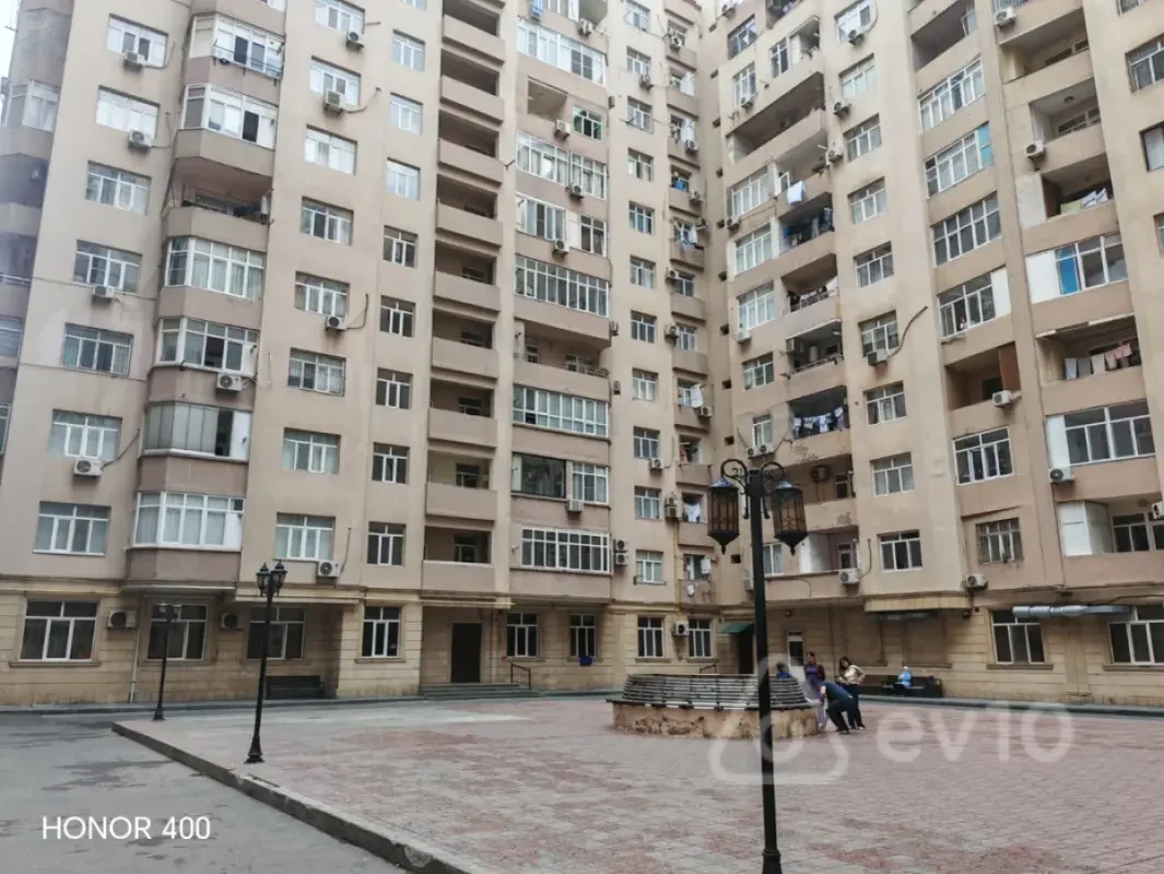 Satılır 2 otaqlı yeni tikili 665 m²