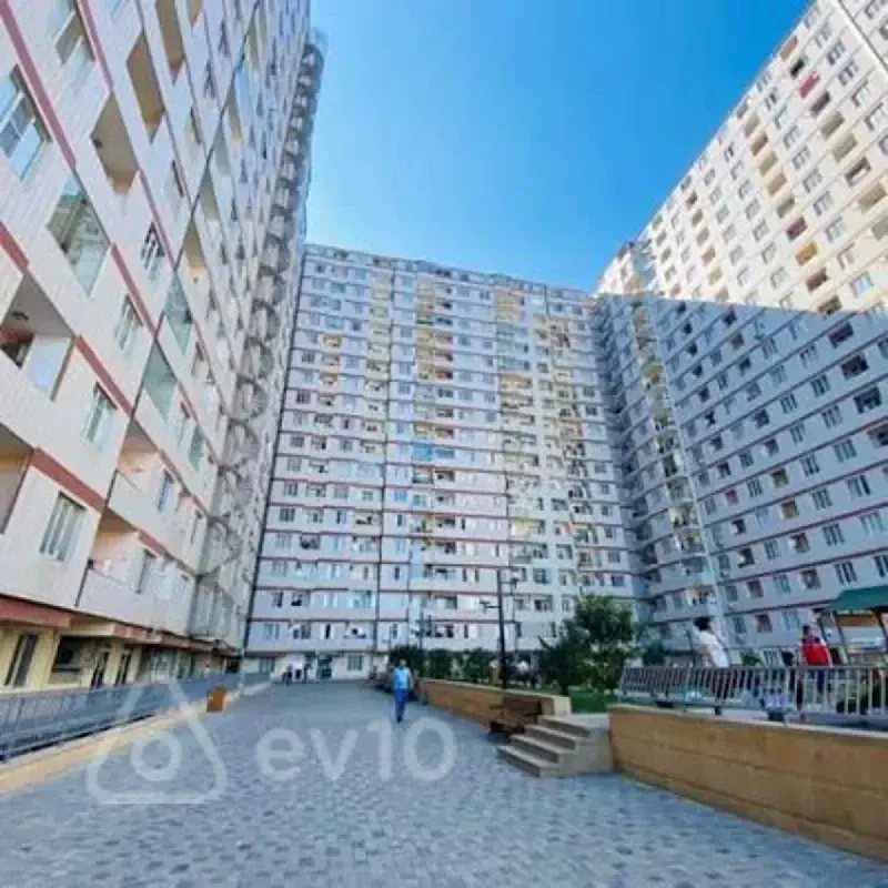 Kirayə verilir 2 otaqlı yeni tikili 103 m²