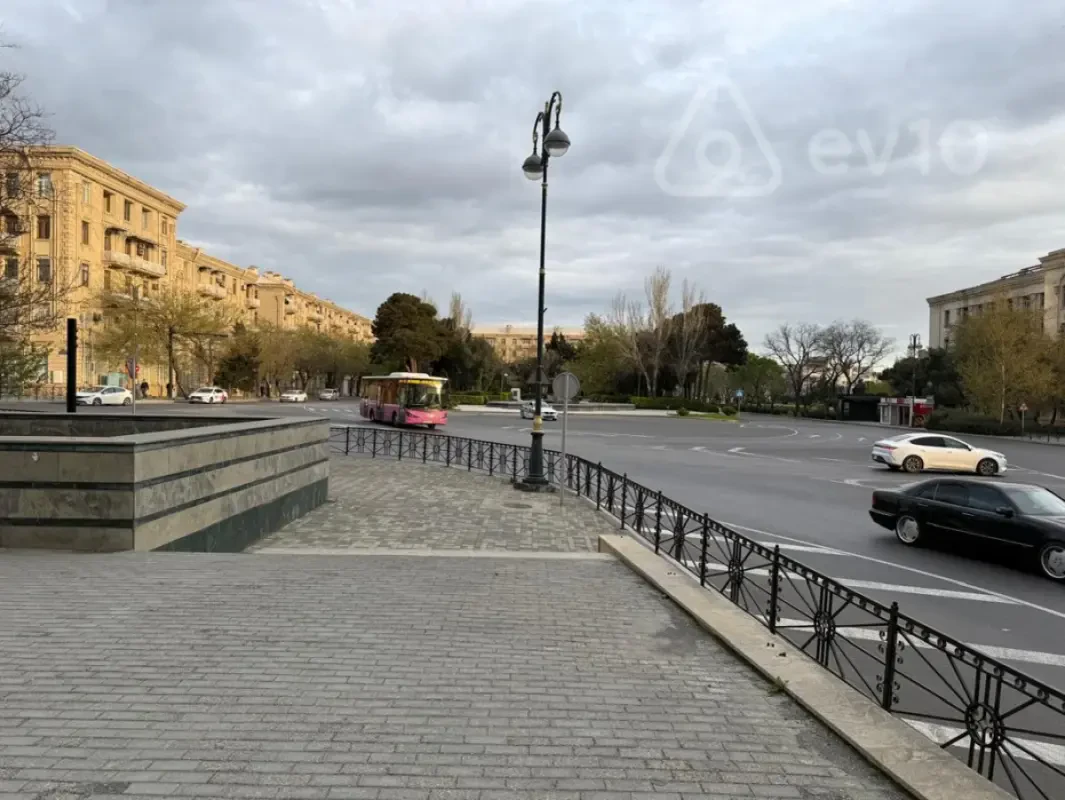Kirayə verilir 3 otaqlı köhnə tikili 80 m²