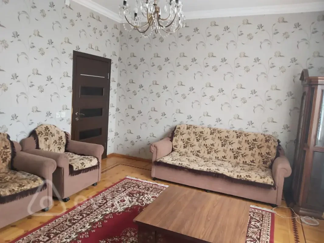 Kirayə verilir 3 otaqlı köhnə tikili 65 m²