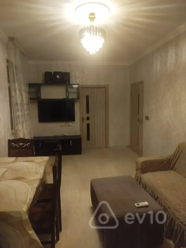 Kirayə verilir 3 otaqlı köhnə tikili 57 m²