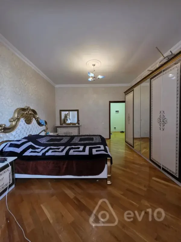 Kirayə verilir 2 otaqlı yeni tikili 95 m²