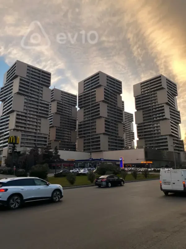 Satılır 2 otaqlı yeni tikili 108 m²