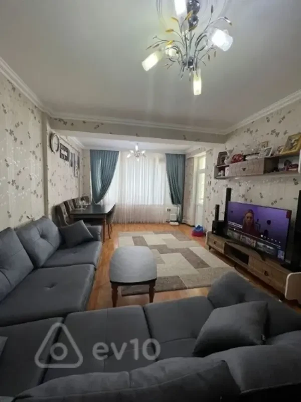 Kirayə verilir 2 otaqlı yeni tikili 58 m²