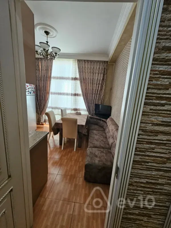 Kirayə verilir 1 otaqlı yeni tikili 60 m²