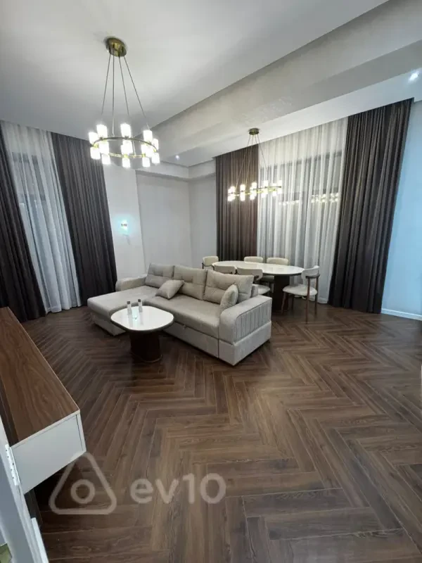 Kirayə verilir 3 otaqlı yeni tikili 125 m²