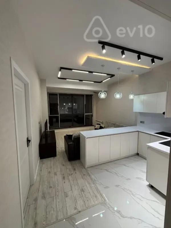 Kirayə verilir 2 otaqlı yeni tikili 78 m²