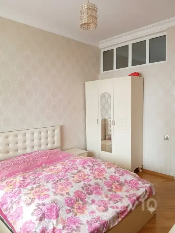 Kirayə verilir 2 otaqlı yeni tikili 75 m²