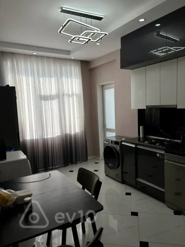 Satılır 4 otaqlı yeni tikili 115 m²
