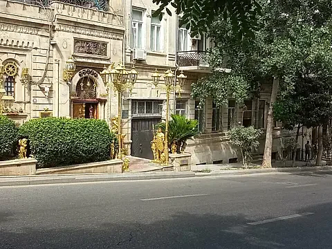 Kirayə verilir 1 otaqlı köhnə tikili 20 m² — Bakı, Səbail 1 otaq 20.00 m²