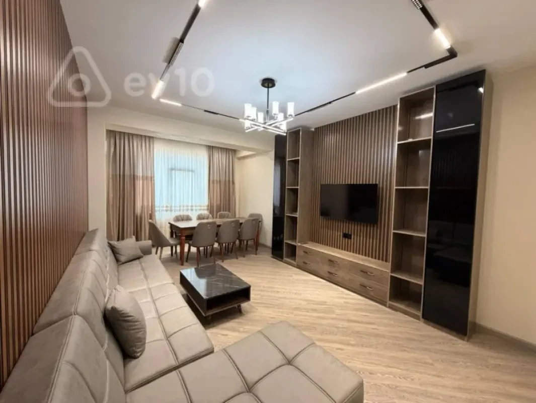 Kirayə verilir 3 otaqlı yeni tikili 120 m²