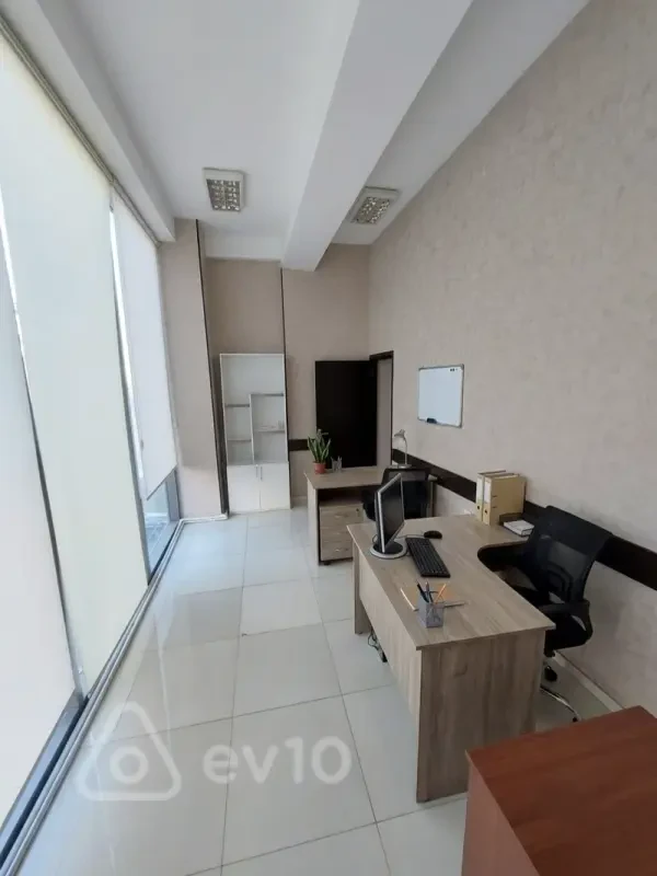 Kirayə verilir 1 otaqlı ofis 15 m²