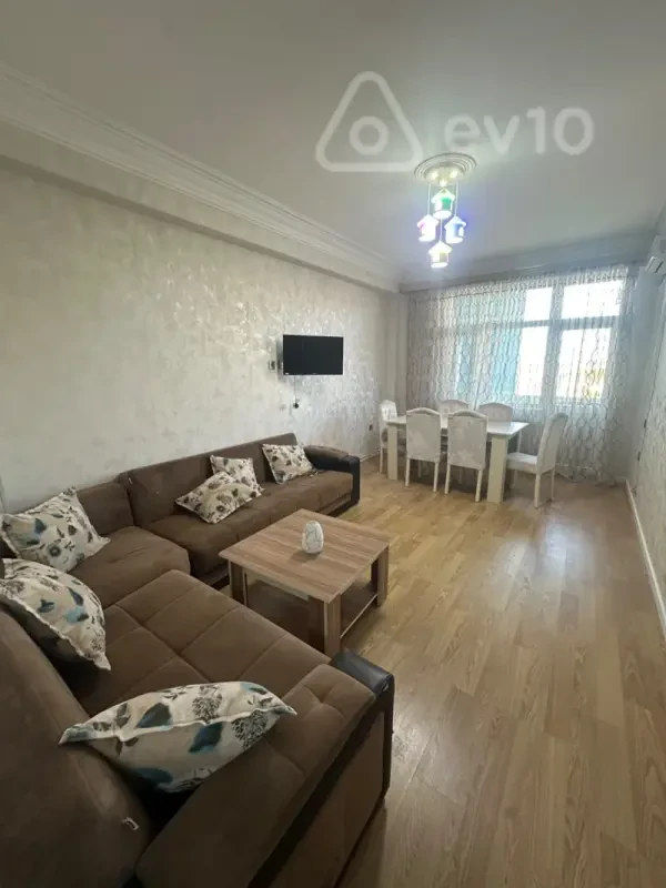 Kirayə verilir 2 otaqlı yeni tikili 70 m²