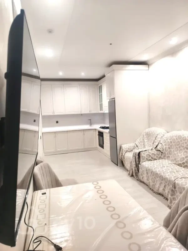 Kirayə verilir 2 otaqlı yeni tikili 100 m²