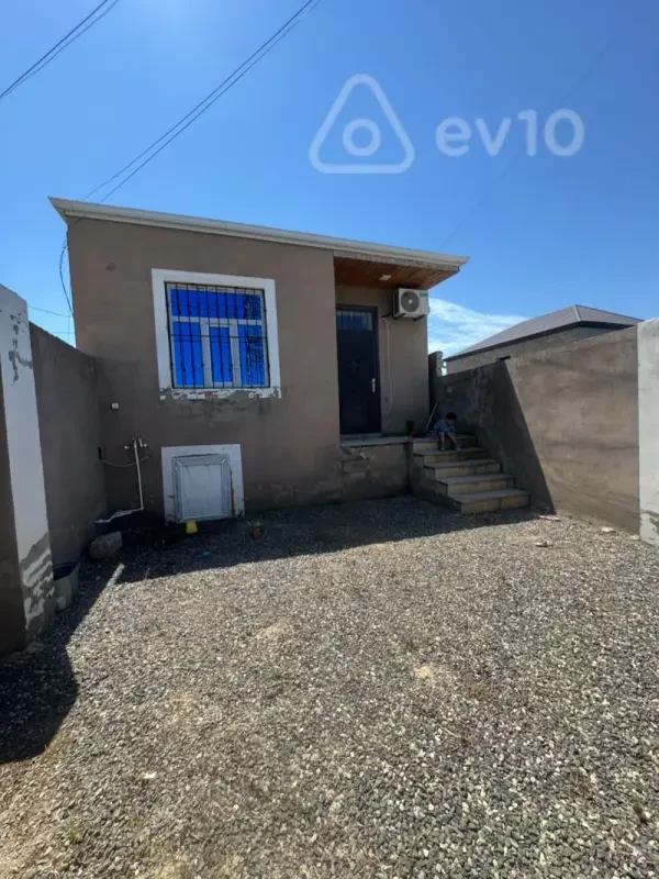 Kirayə verilir 2 otaqlı həyət evi 45 m²