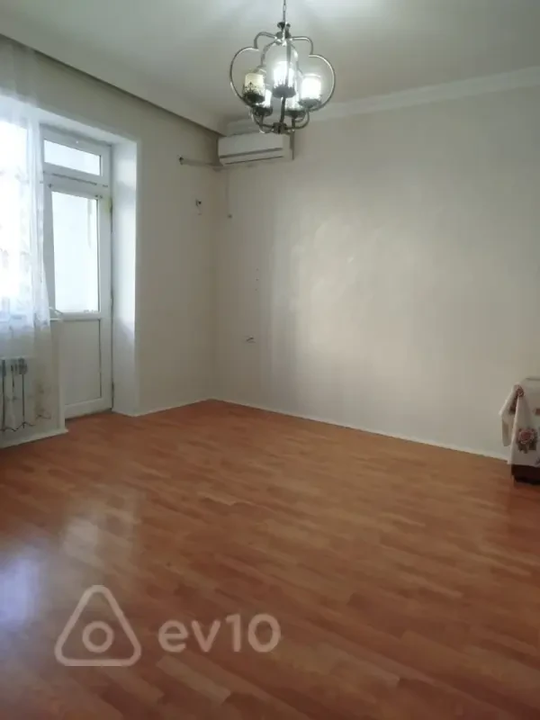 Kirayə verilir 2 otaqlı yeni tikili 50 m²