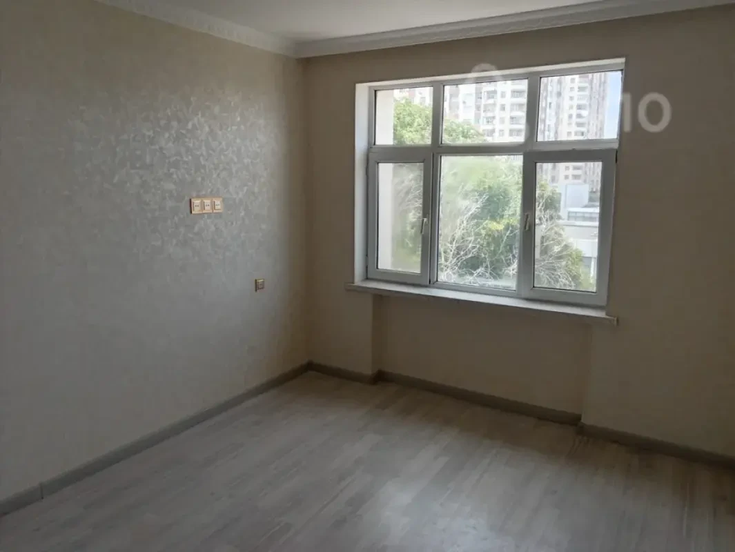 Satılır 1 otaqlı köhnə tikili 12 m²