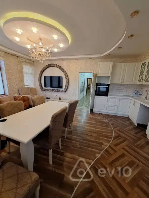 Kirayə verilir 4 otaqlı yeni tikili 110 m²