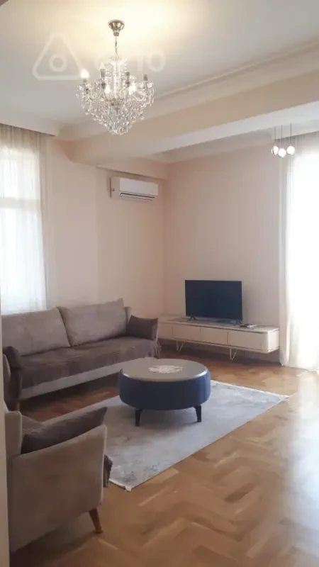 Kirayə verilir 3 otaqlı yeni tikili 120 m²