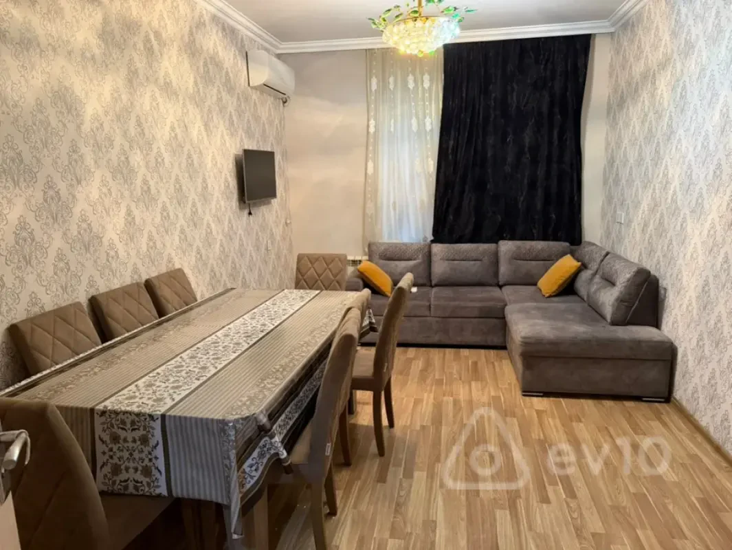 Kirayə verilir 2 otaqlı köhnə tikili 35 m²