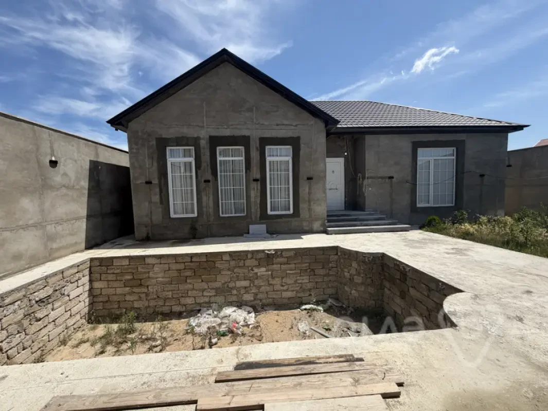 Satılır 3 otaqlı həyət evi 135 m²