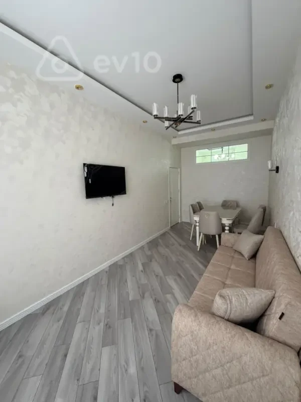 Kirayə verilir 2 otaqlı yeni tikili 84 m²