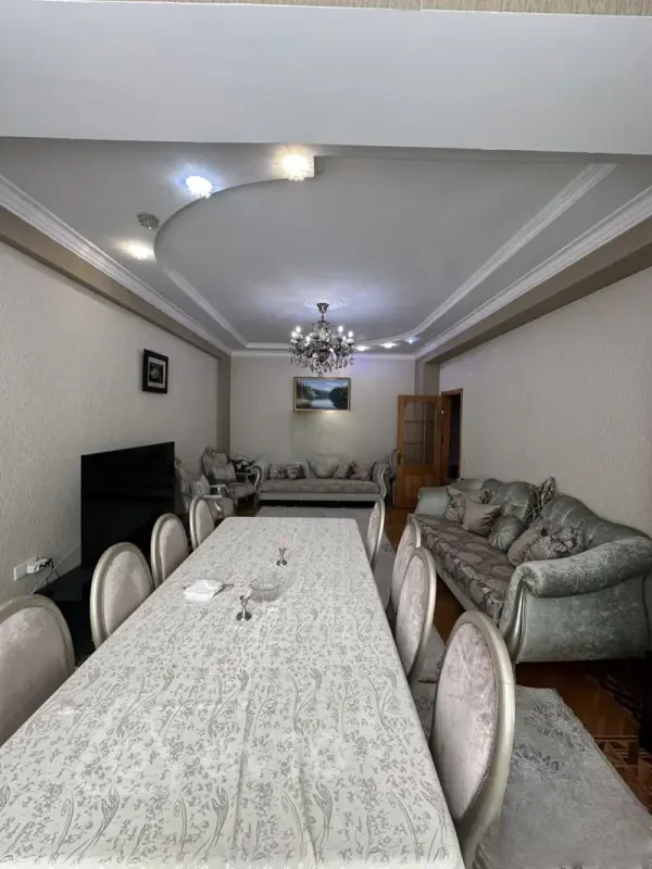Satılır 5 otaqlı yeni tikili 175 m²