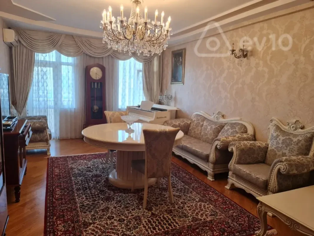 Kirayə verilir 2 otaqlı yeni tikili 101 m²