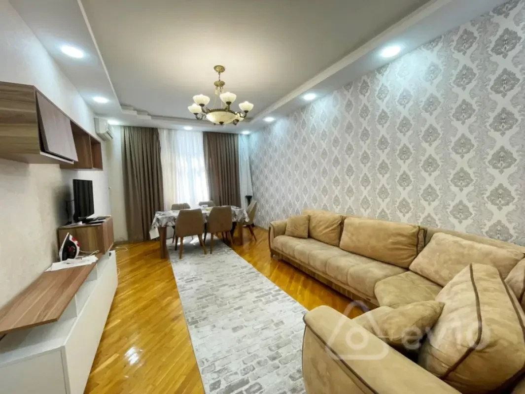 Kirayə verilir 3 otaqlı yeni tikili 90 m²