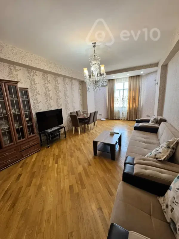Satılır 3 otaqlı yeni tikili 105 m²