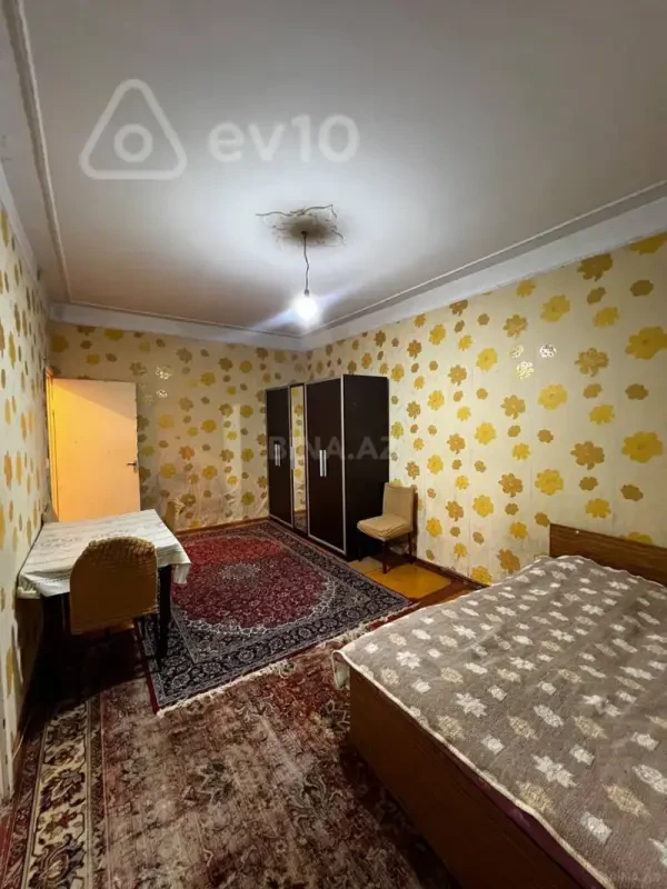Kirayə verilir 1 otaqlı köhnə tikili 35 m²