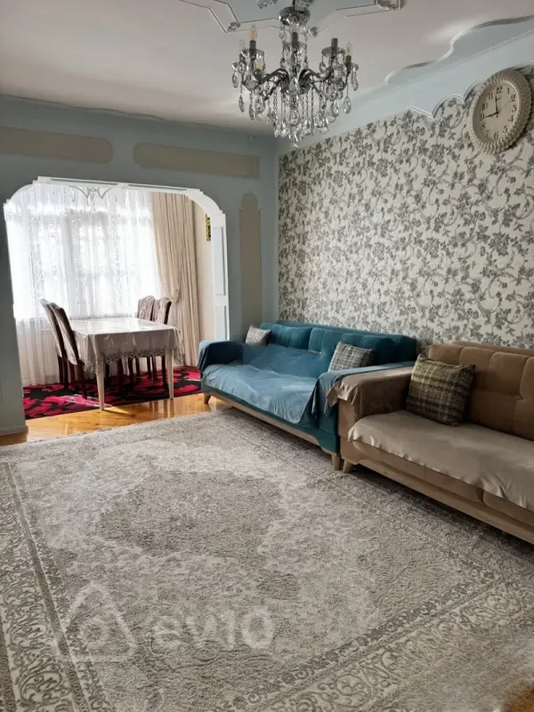 Satılır 3 otaqlı köhnə tikili 80 m²