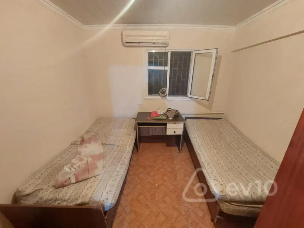 Kirayə verilir 3 otaqlı köhnə tikili 60 m²