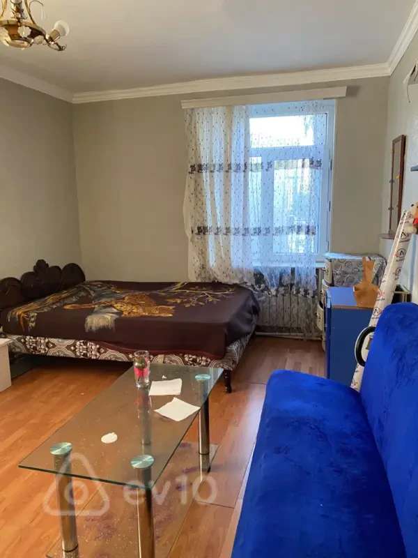 Kirayə verilir 1 otaqlı köhnə tikili 45 m²