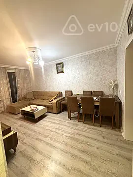 Kirayə verilir 2 otaqlı köhnə tikili 65 m² — Bakı, Nizami 2 otaq 65.00 m²