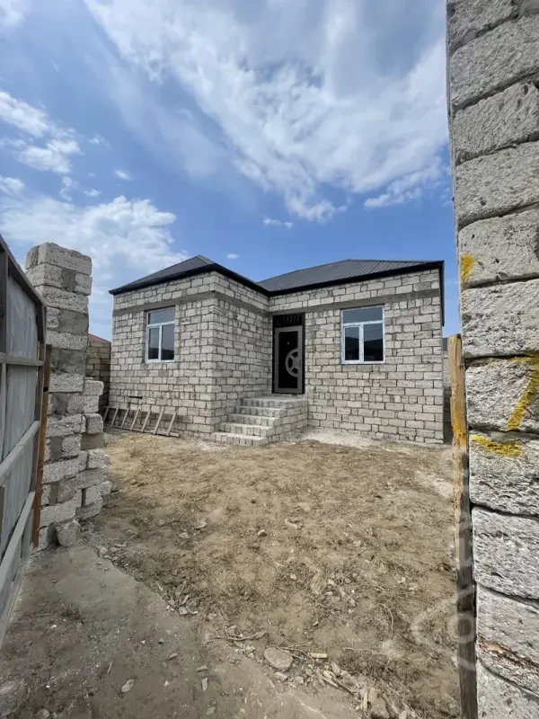 Satılır 3 otaqlı həyət evi 150 m²