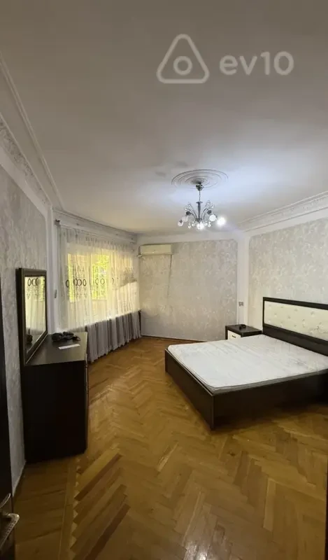 Kirayə verilir 3 otaqlı köhnə tikili 60 m²