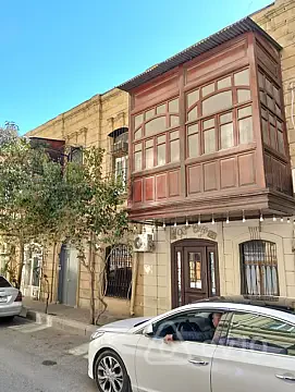 Satılır 8 otaqlı köhnə tikili 350 m² — Bakı, Nəsimi 8 otaq 350.00 m²