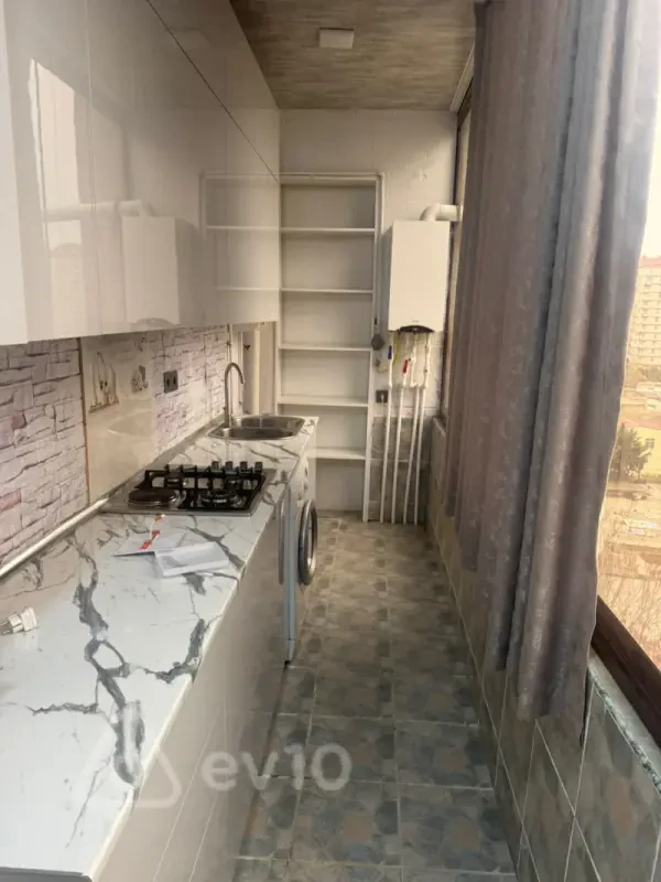 Kirayə verilir 2 otaqlı yeni tikili 75 m²