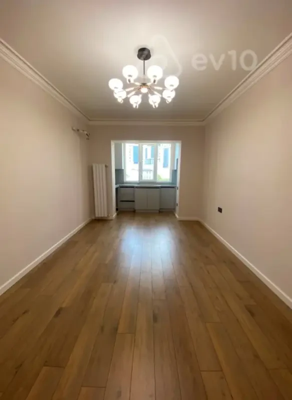 Satılır 2 otaqlı köhnə tikili 52 m²
