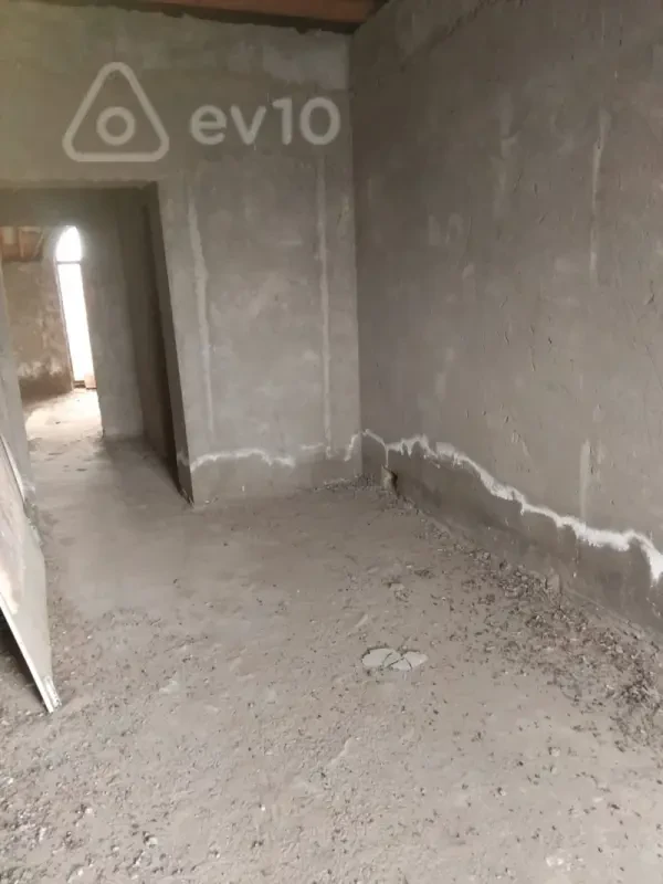 Satılır 2 otaqlı yeni tikili 75 m²