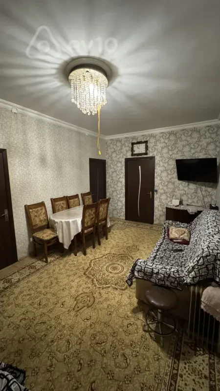 Satılır 2 otaqlı köhnə tikili 60 m²